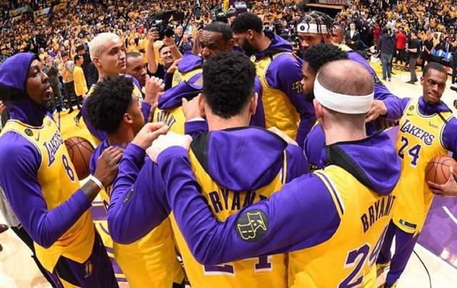 何惩罚拜仁 何惩罚拜仁